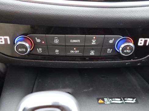 Used 2021 Buick Enclave Avenir image 24