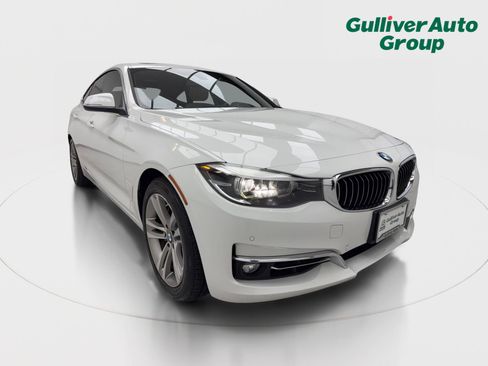 Used 2018 BMW 340i Gran Turismo xDrive image 13