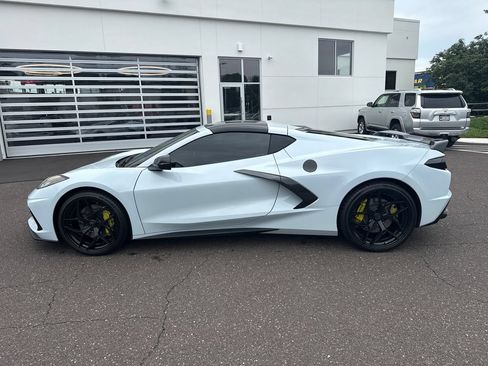Used 2024 Chevrolet Corvette Stingray Preferred Cpe w/ Z51 Performance Package RWD image 2