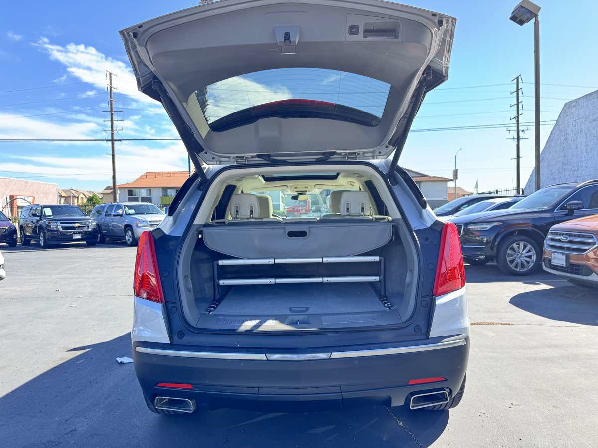 Used 2017 Cadillac XT5 Luxury w/ Driver Awareness Package FWD image 25