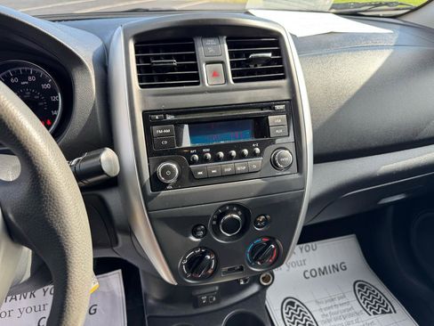 Used 2018 Nissan Versa SV image 31