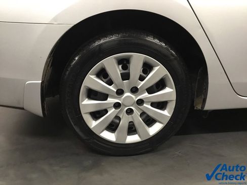 Used 2016 Nissan Sentra SV FWD image 19