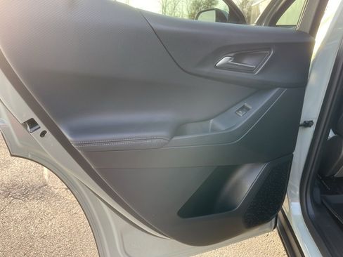 New 2026 Chevrolet Equinox LT w/ Convenience Package II image 23