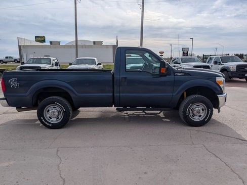Used 2016 Ford F250 XL w/ Power Equipment Group AWD/4WD image 8