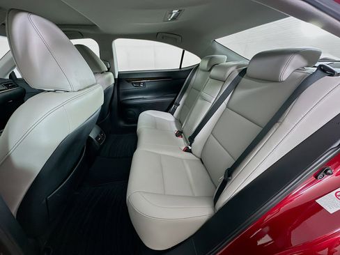 Used 2018 Lexus ES 350 image 29