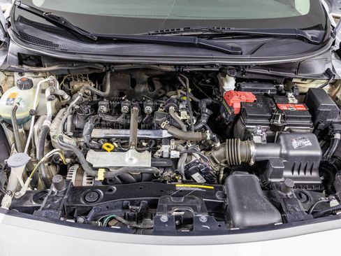 Used 2021 Nissan Versa SV image 44