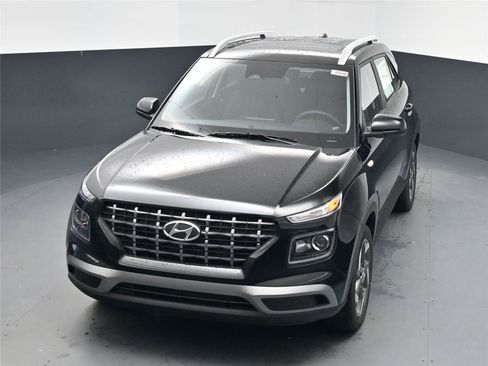 New 2026 Hyundai Venue SEL image 9