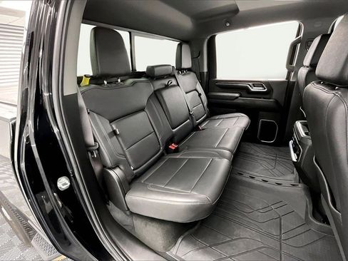 Used 2024 Chevrolet Silverado 2500 LTZ w/ LTZ Convenience Package image 28