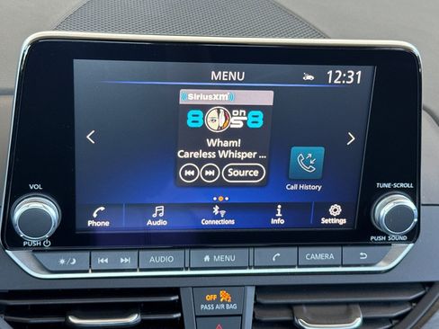 Used 2025 Nissan Altima 2.5 SV FWD image 21