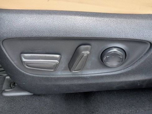 Used 2024 Toyota RAV4 XLE Premium FWD image 20