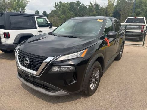 Used 2022 Nissan Rogue S AWD/4WD image 1