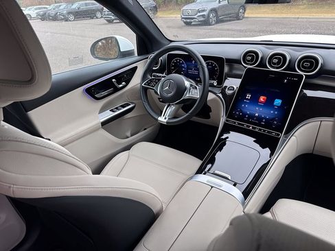 Used 2025 Mercedes-Benz GLC 300 GLC 300 image 33