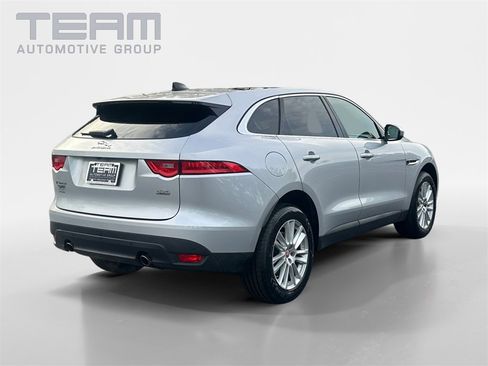 Used 2020 Jaguar F-PACE Prestige image 7