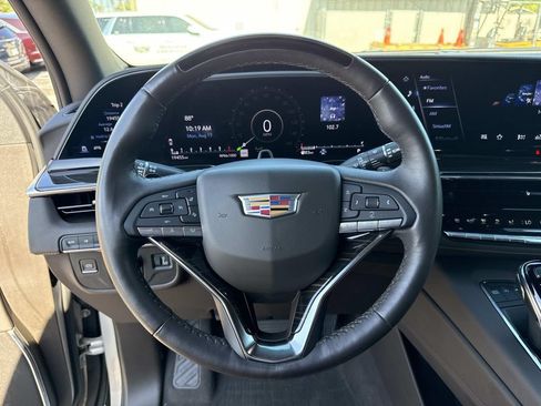 Used 2024 Cadillac Escalade ESV Sport w/ LPO, ONYX Package AWD/4WD image 27