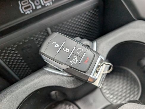 New 2026 RAM 1500 4x4 Crew Cab image 20