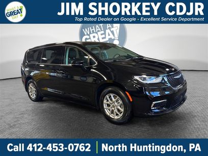 Used 2024 Chrysler Pacifica Touring-L