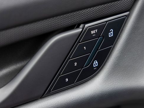 Certified 2023 Porsche Taycan 4 Cross Turismo image 21