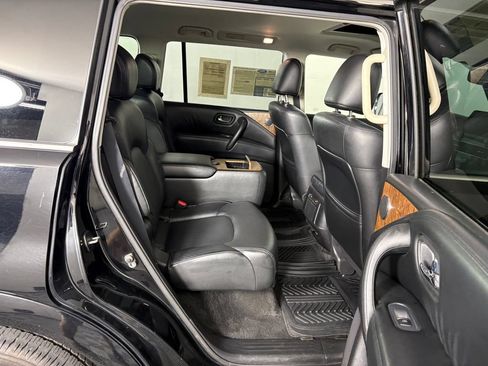 Used 2021 Nissan Armada SL w/ Captain's Chairs Package AWD/4WD image 38