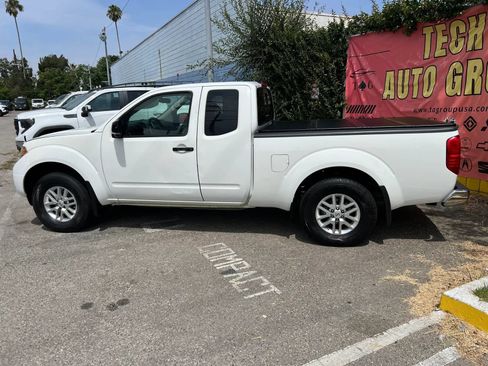 Used 2019 Nissan Frontier SV RWD image 6