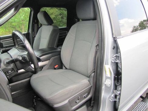 Used 2022 RAM 3500 Big Horn w/ Level 1 Equipment Group AWD/4WD image 16