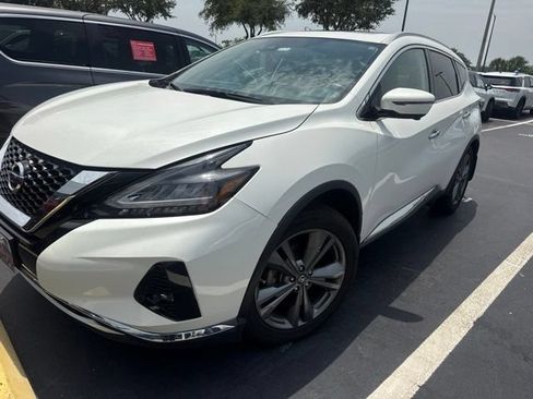 Certified 2019 Nissan Murano Platinum w/ Cargo Package AWD/4WD image 2