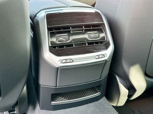 New 2026 BMW 740i w/ Premium Package image 20