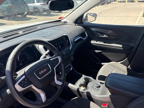 Used 2024 GMC Terrain SLE FWD image 4