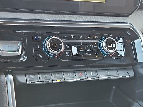 New 2026 GMC Sierra 2500 Denali w/ Technology Package AWD/4WD image 20