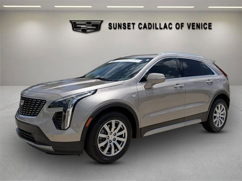 Certified 2023 Cadillac XT4 Premium Luxury FWD image 7