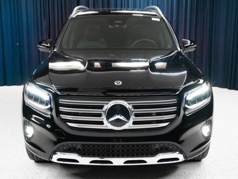 Used 2026 Mercedes-Benz GLB 250 image 2