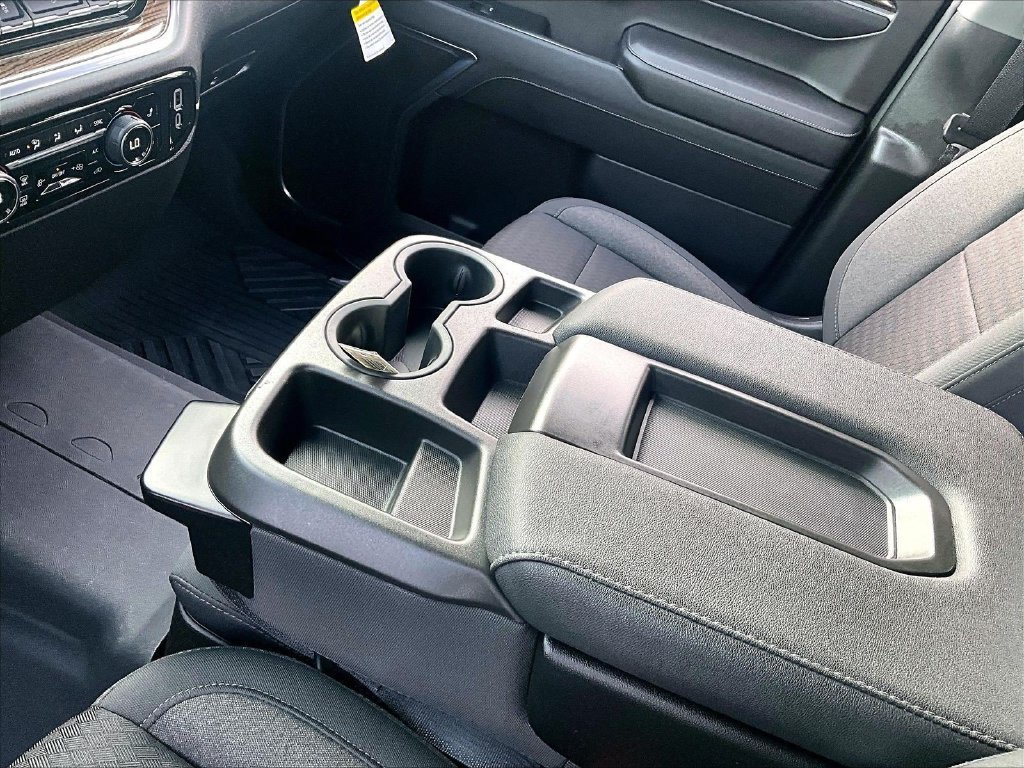 Used 2023 Chevrolet Silverado 1500 LT AWD/4WD image 19