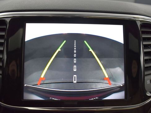 Used 2021 Jeep Grand Cherokee Limited image 21