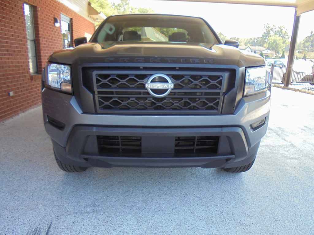 Used 2022 Nissan Frontier S w/ Technology Package RWD image 3