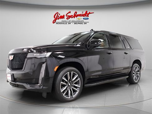 Used 2023 Cadillac Escalade ESV Sport image 3