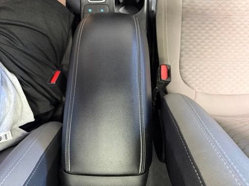 Used 2022 Ford Escape SE w/ SE Sport Appearance Package AWD/4WD image 42