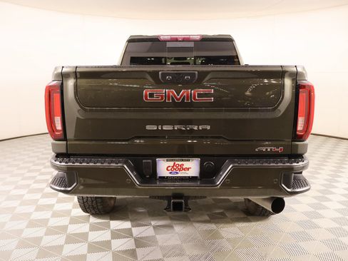 Used 2022 GMC Sierra 2500 AT4 w/ AT4 Preferred Package AWD/4WD image 23