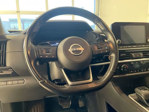 Used 2022 Nissan Pathfinder SV image 14