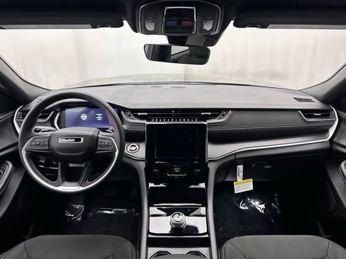 New 2025 Jeep Grand Cherokee Laredo w/ Trailer Tow Package image 24