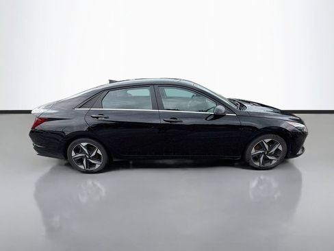 Used 2021 Hyundai Elantra Limited w/ Cargo Package FWD image 9