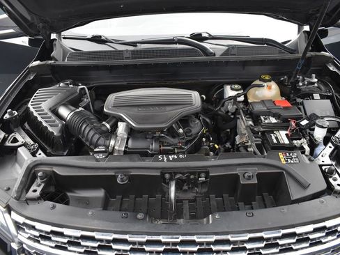 Used 2020 GMC Acadia Denali image 5