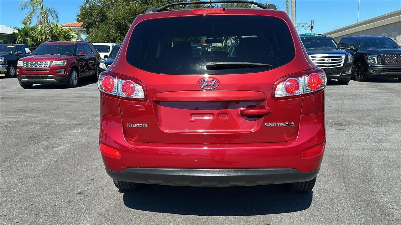 Used 2010 Hyundai Santa Fe GLS FWD image 10