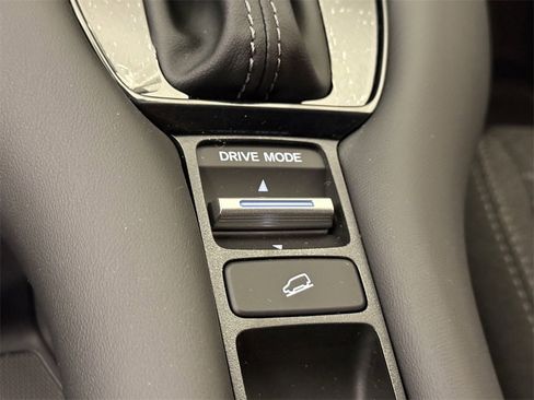 New 2026 Honda HR-V LX image 28