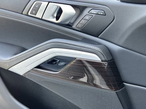 Used 2023 BMW X6 xDrive40i w/ Premium Package image 32