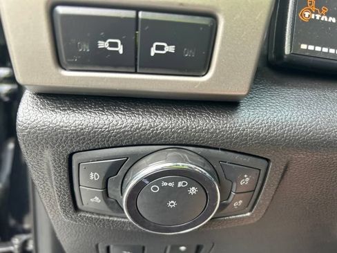 Used 2020 Ford F350 Lariat w/ Lariat Ultimate Package AWD/4WD image 35