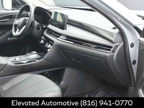 Certified 2026 INFINITI QX60 Luxe w/ Cargo Package AWD/4WD image 6