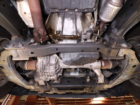 Used 2011 Nissan Frontier SL image 39