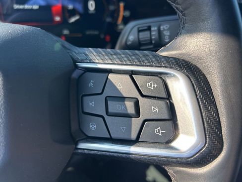 Used 2025 Ford Mustang Premium RWD image 34