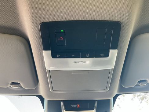 Used 2023 Nissan Rogue SV FWD image 14