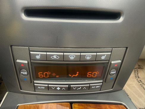 Used 2004 Cadillac XLR RWD image 37