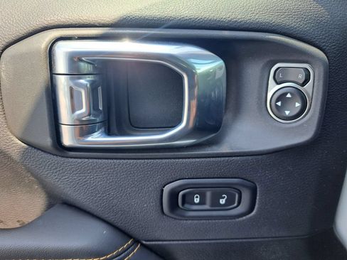 Certified 2025 Jeep Wrangler Unlimited Sahara AWD/4WD image 25